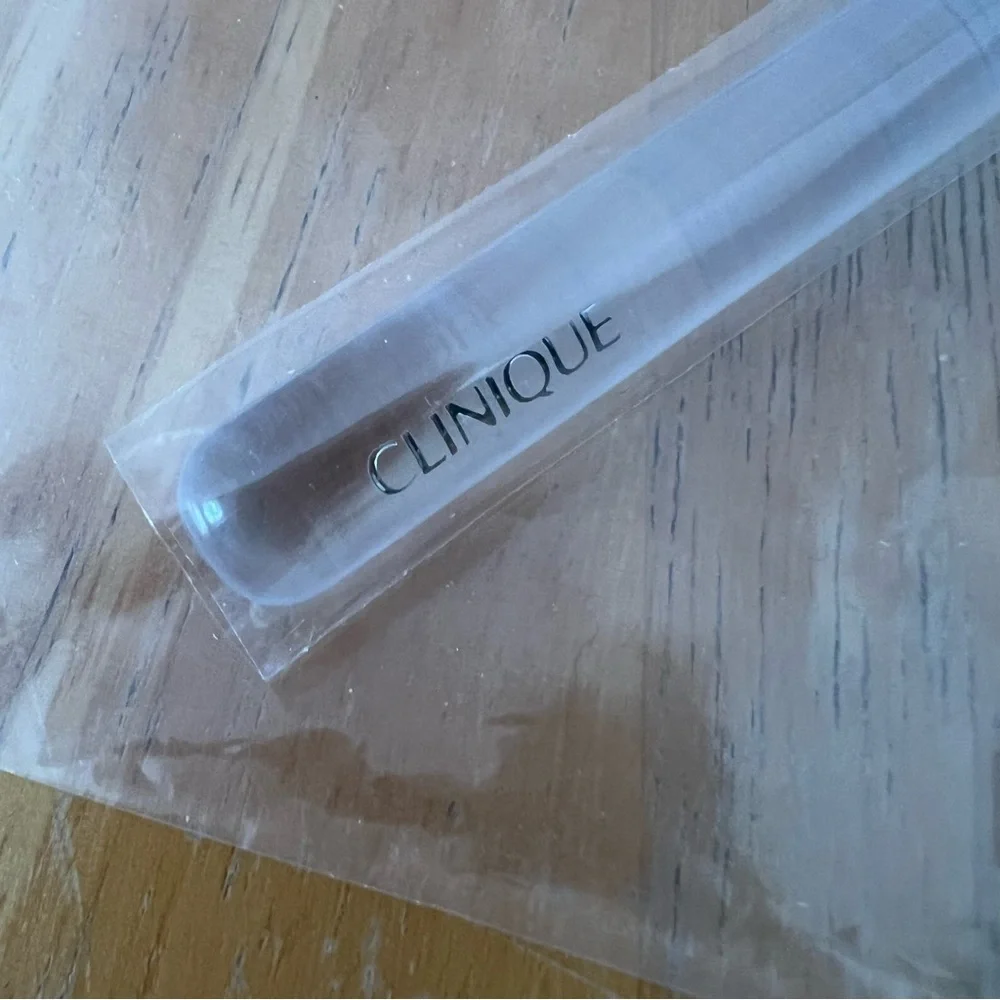 NWT Clinique Makeup Brush